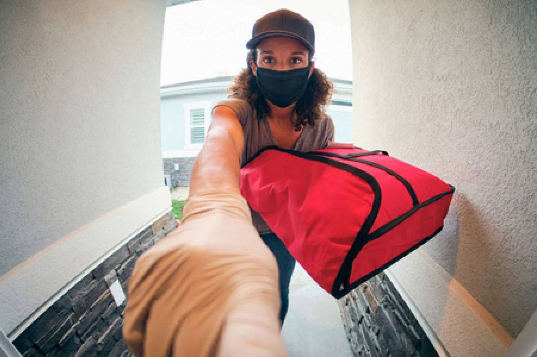 Los gastos ocultos de las grandes apps de delivery, por ReadyMe
