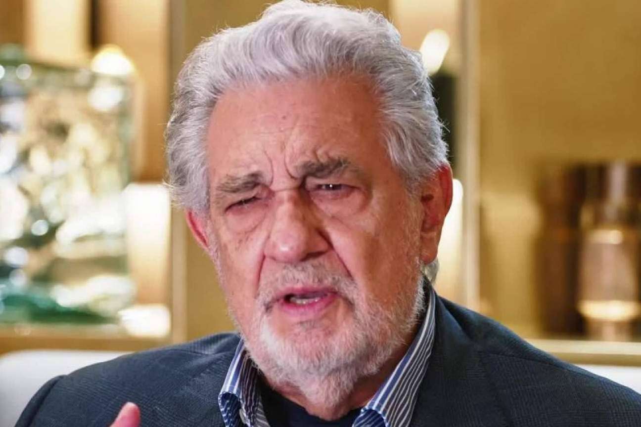 Toda la información sobre el cantante Plácido Domingo en su página web y canal de YouTube
