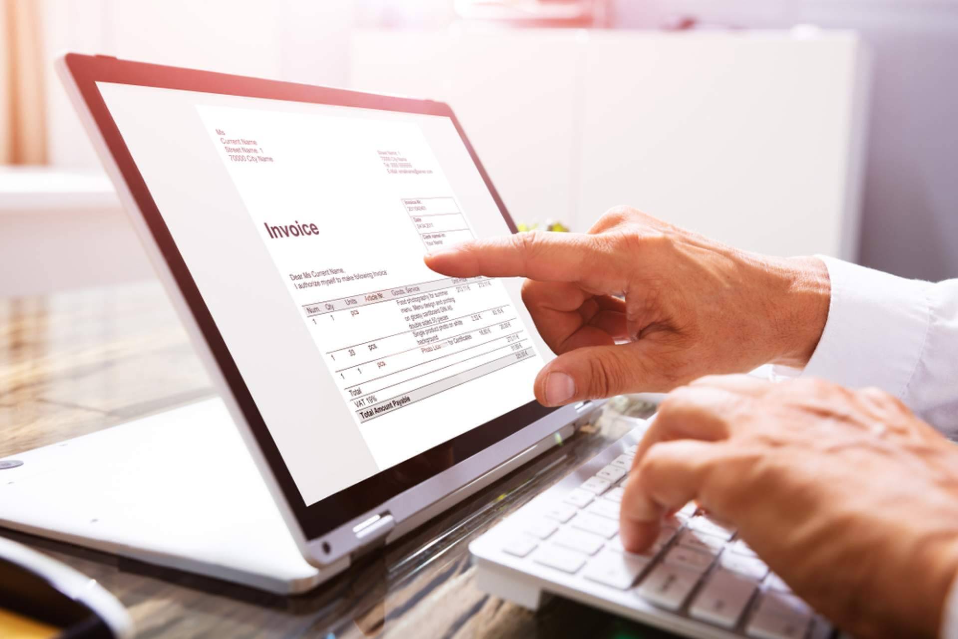 La factura electrónica, un futuro inmediato, con MAX GESTIÓN