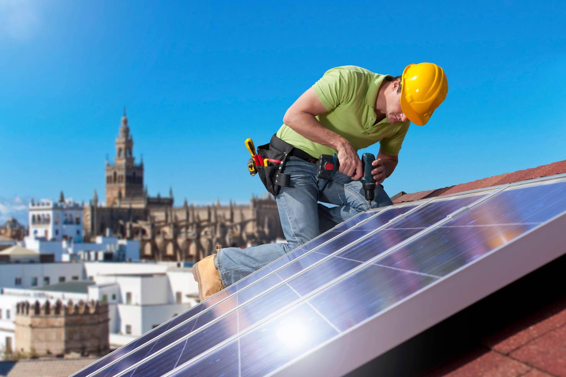 10 beneficios de instalar placas solares en una vivienda en Sevilla