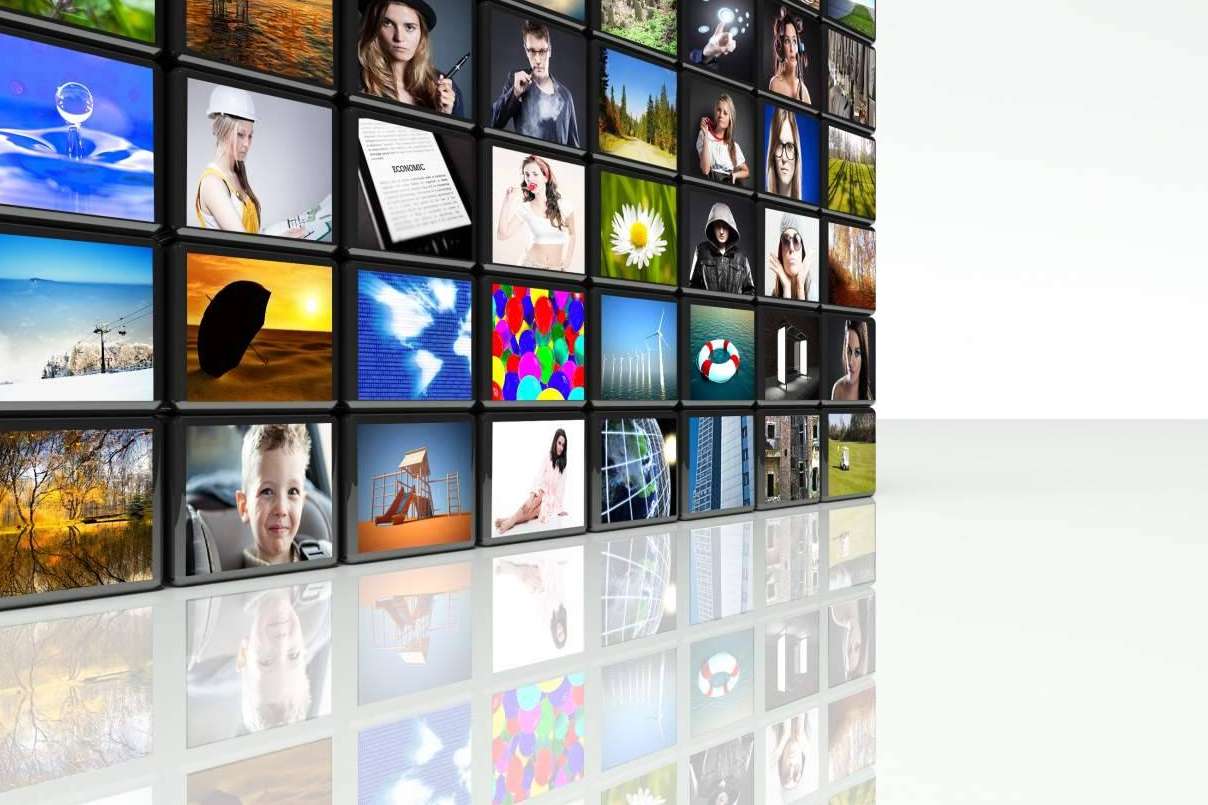¿Dónde encontrar una gran cobertura de canales de radio y televisión en España? Hallon