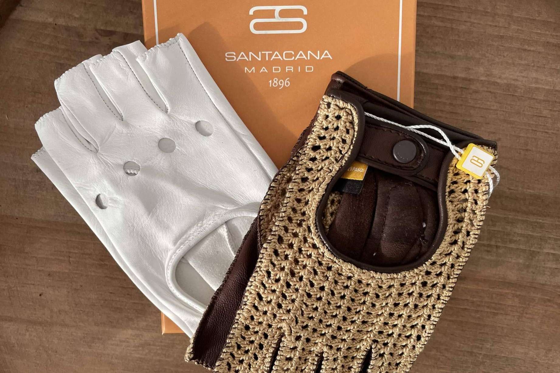 Los guantes y complementos de Santacana son regalos con los que es posible acertar esta navidad