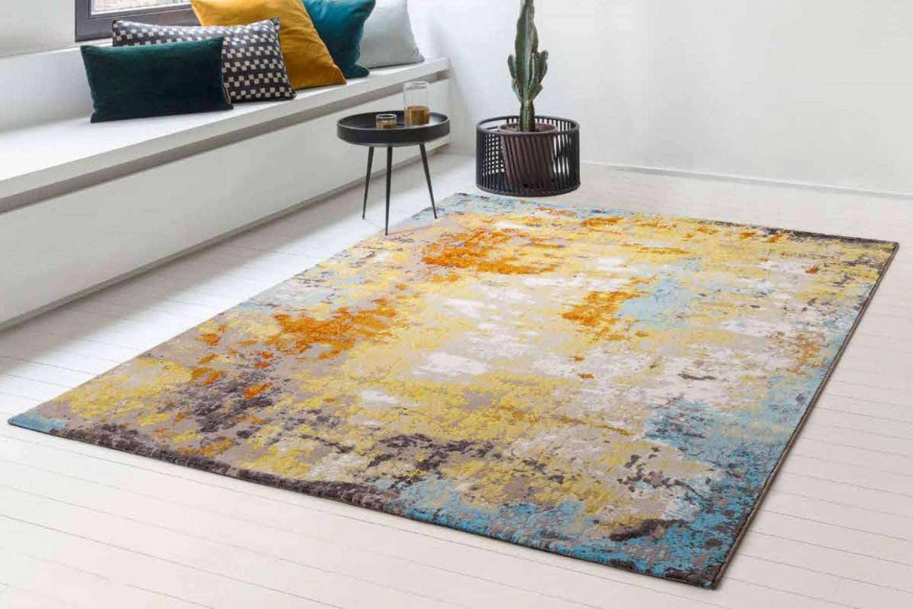 Artículos en tendencia para la decoración de interiores, Alfombras modernas y lámparas de techo