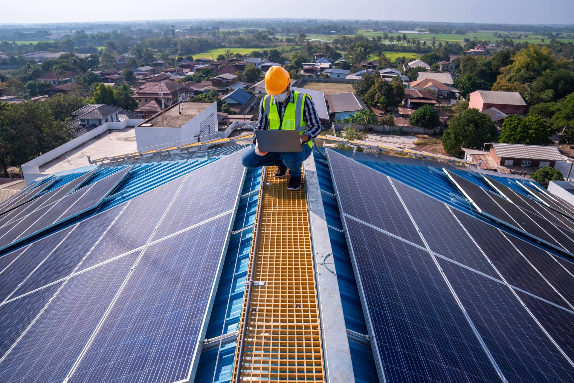 ¿Cómo acceder a subvenciones para placas solares con Elica Ingenieros?