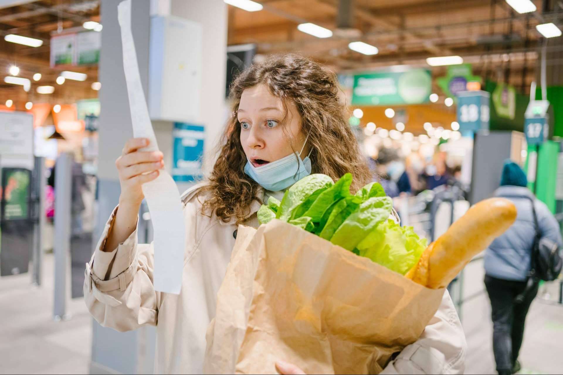Superar las dificultades económicas por la subida de precios con los microcréditos de Ibercrédito