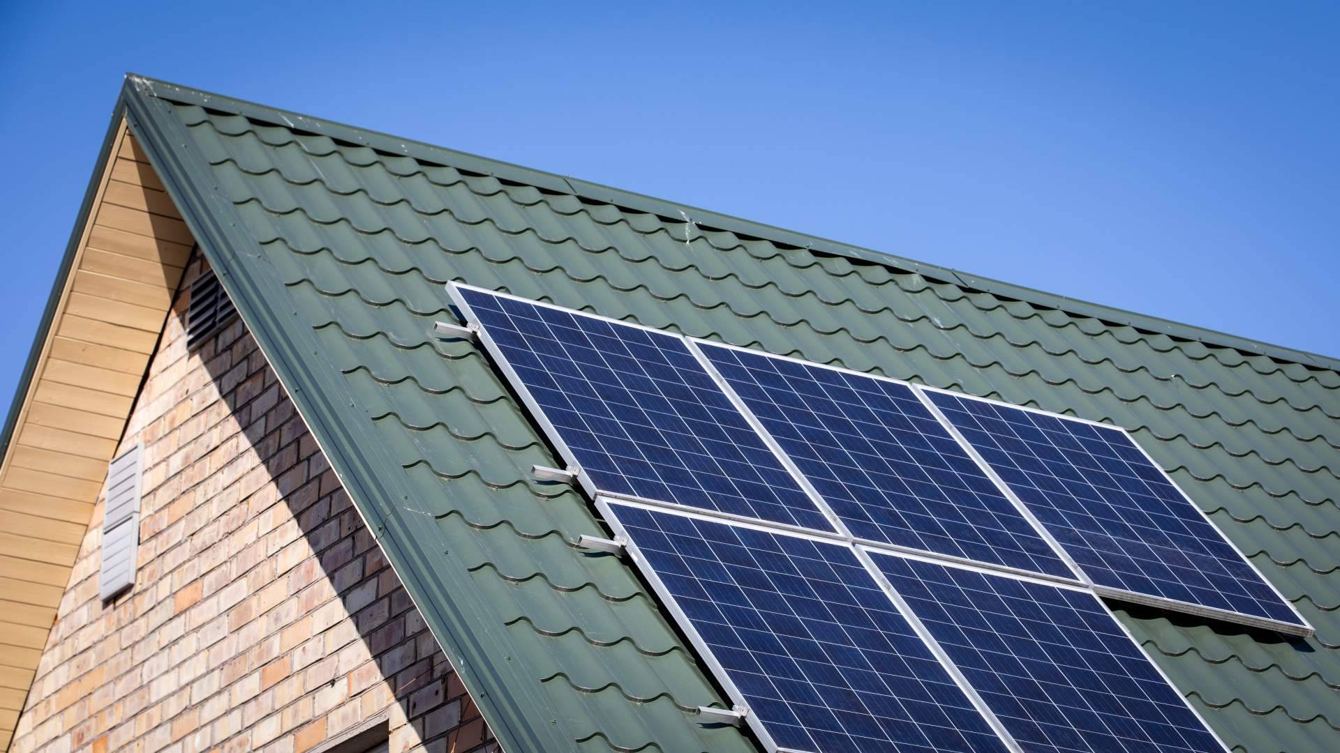 Hasta un 60 % de ahorro en la factura de electricidad instalando paneles solares con Smart Wallboxes