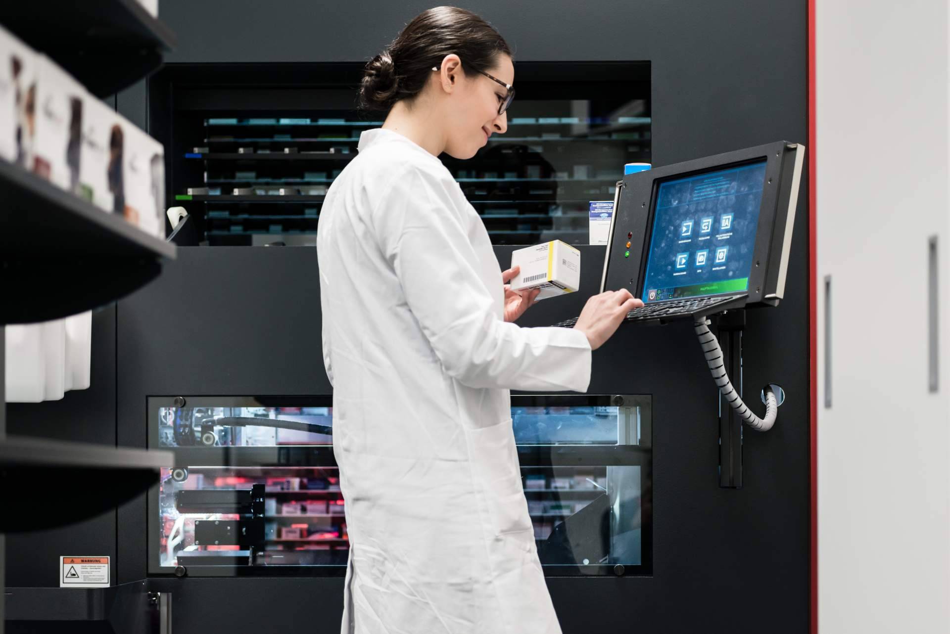 Grupo Farma10 explica los beneficios de automatizar una farmacia con robots