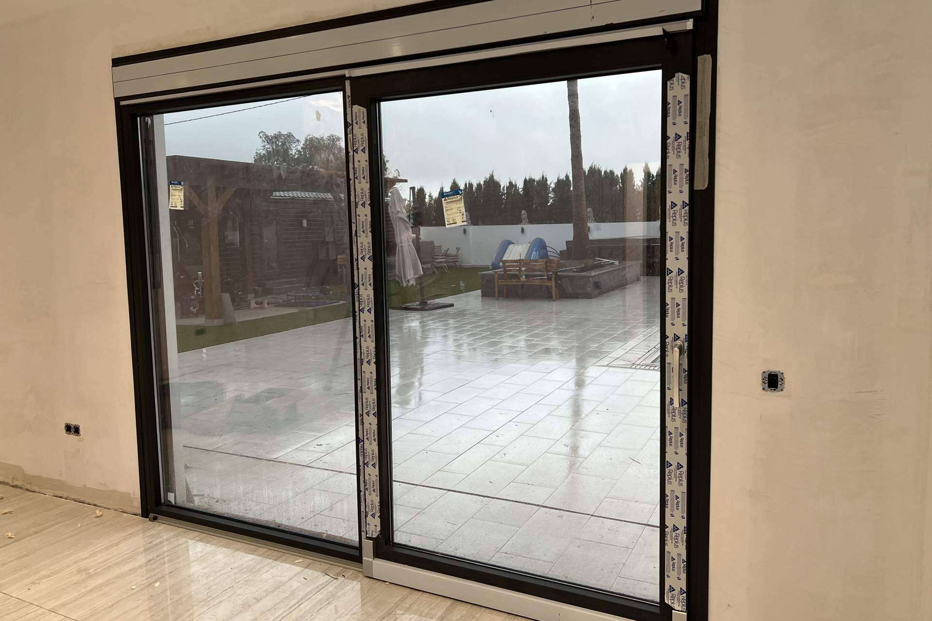 Grupo del Mader ofrece ventanas de PVC y aluminio