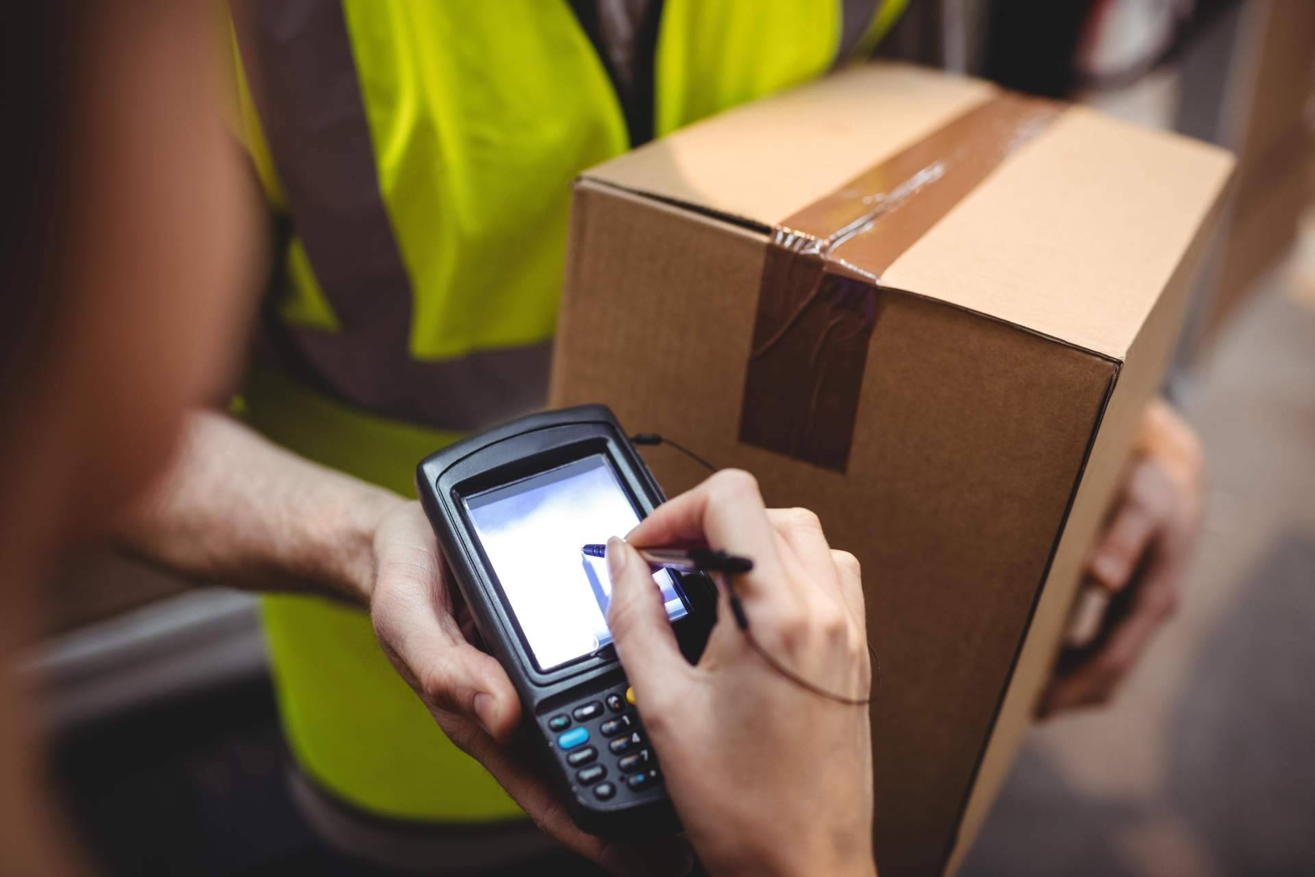 ¿Cómo puede agilizar los procesos de entrega de albaranes y paquetería la firma electrónica?