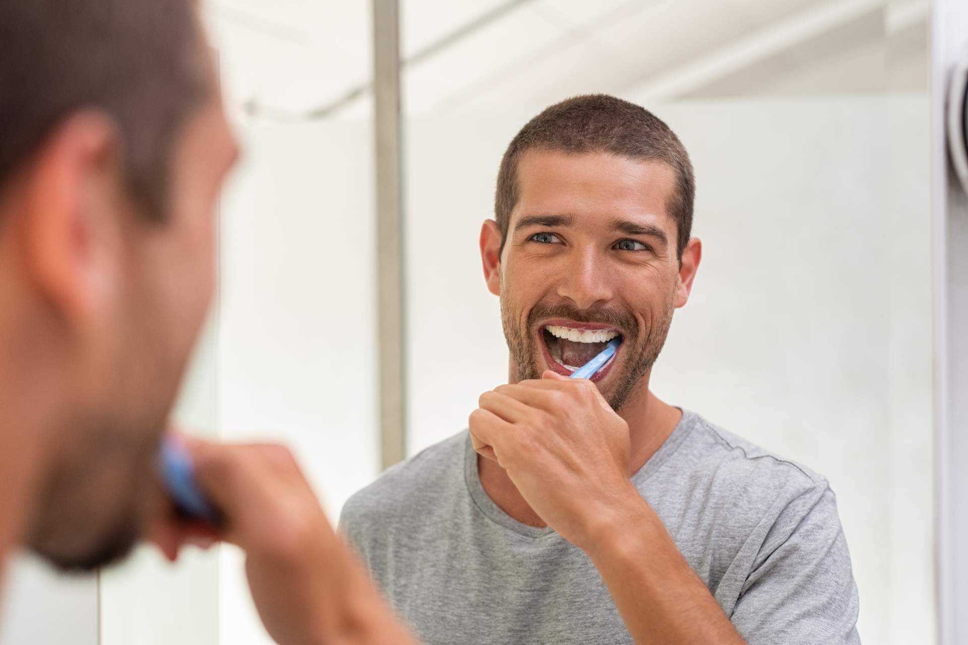 FarmaSky ofrece trucos expertos para dar con la mejor higiene interdental