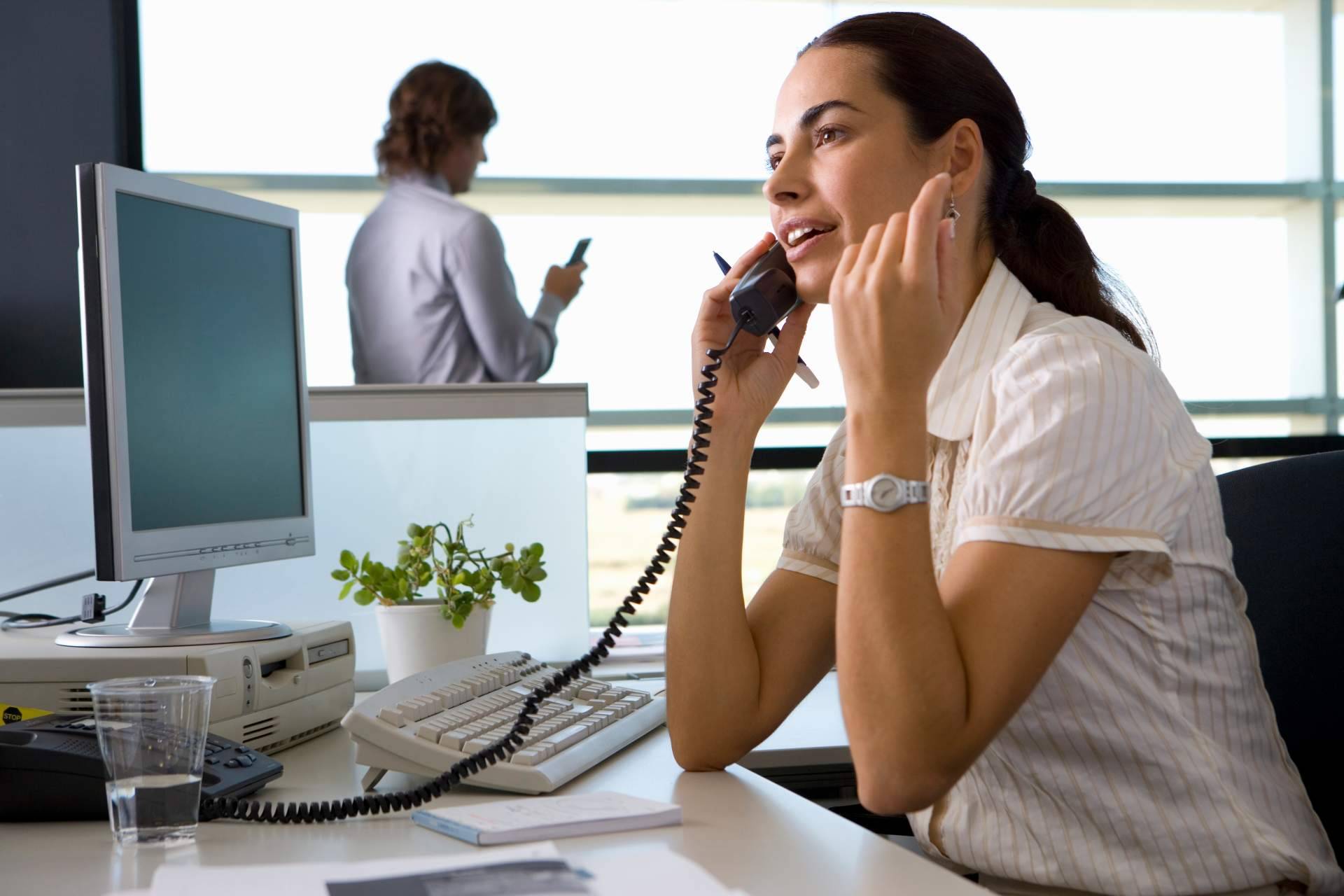 La importancia de la ergonomía en el trabajo de oficina, por Mi Web de Salud