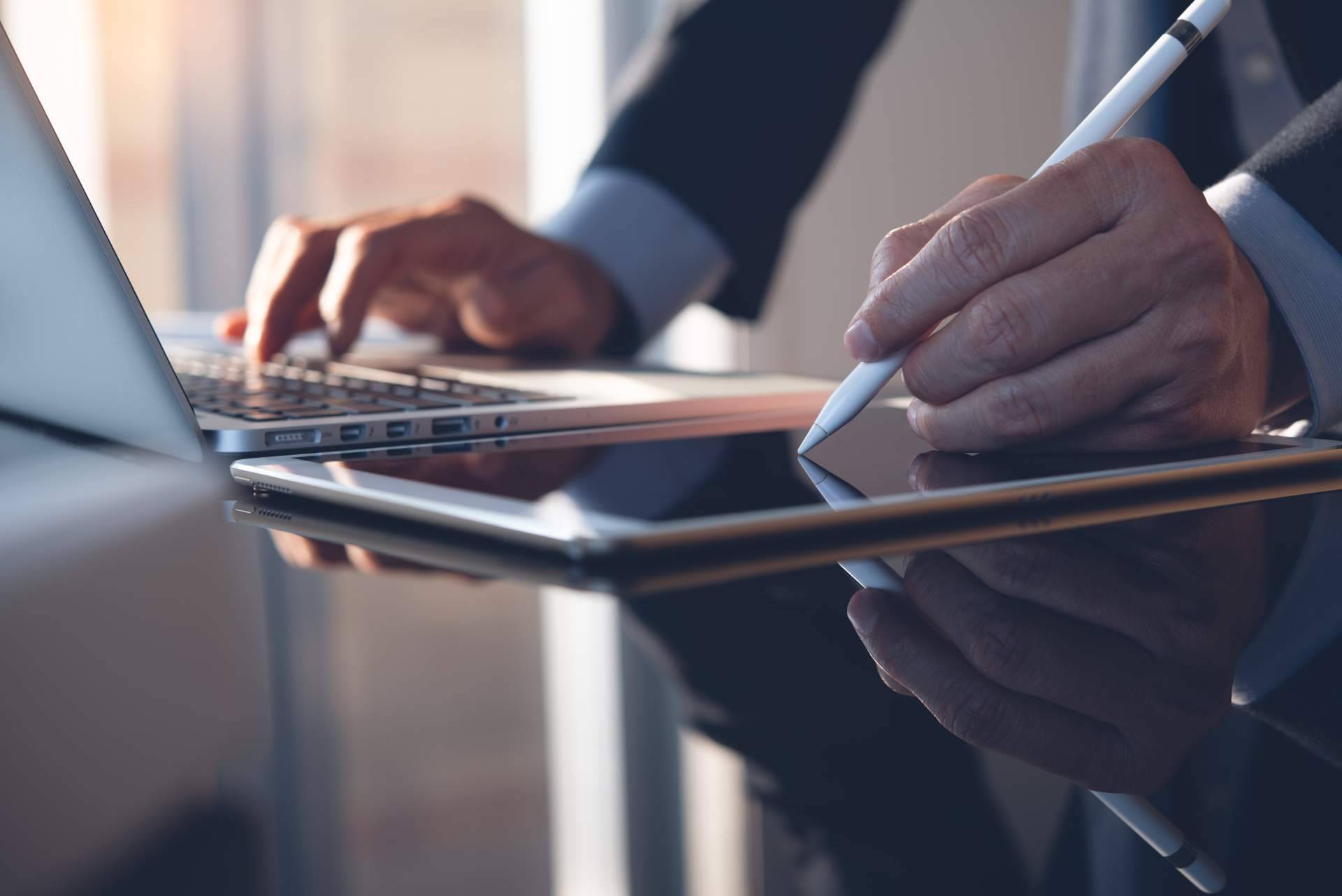 Servicios de firmas digitales válidas por SMS y e-mail de la mano de AVIVA VOICE