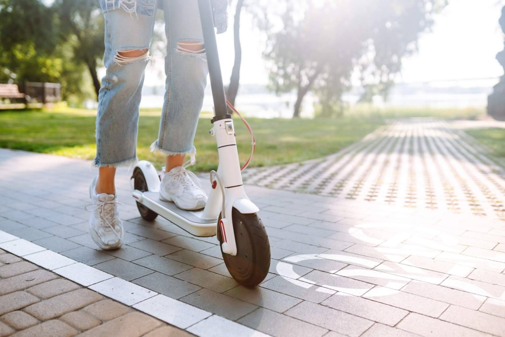 Los diversos beneficios de optar por patinetes eléctricos reacondicionados, con rhyde