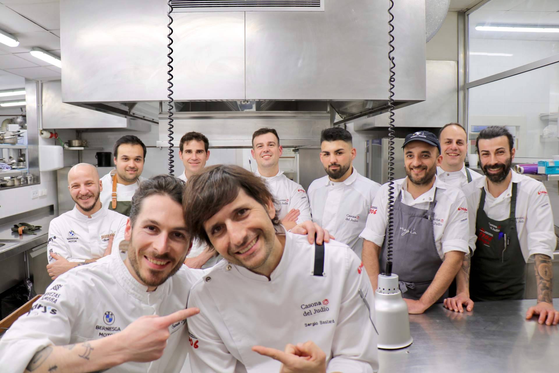 Segunda cena de 'MU.NA y El Bierzo en gira' con Samuel Naveira y Sergio Bastard