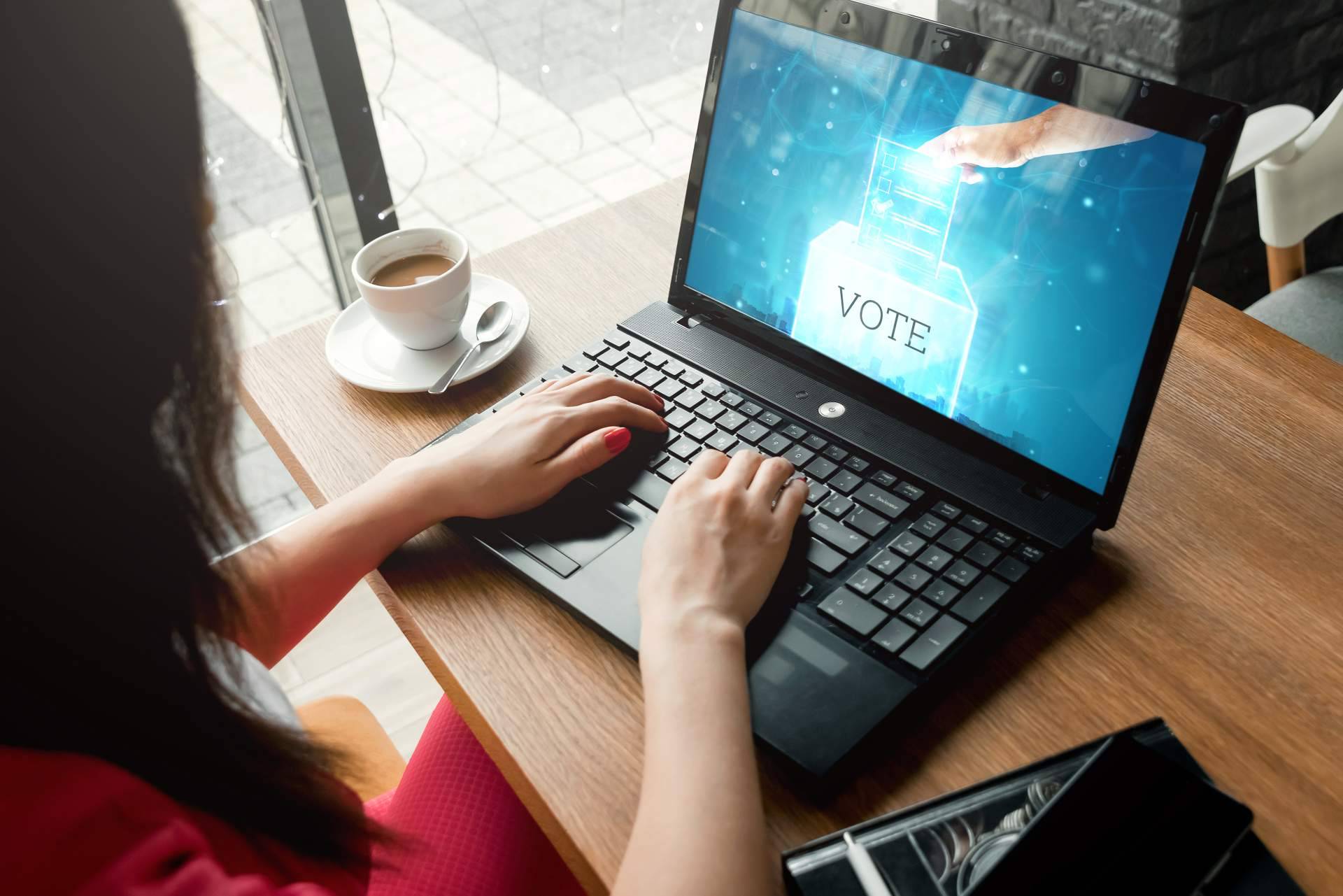 Los servicios de Custom Vote para la organización de elecciones sindicales