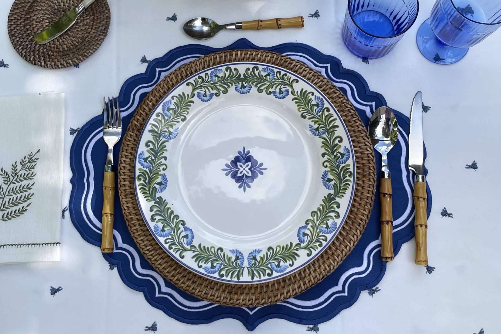 Goodies ofrece colecciones de vajillas y textiles para la decoración de una mesa elegante