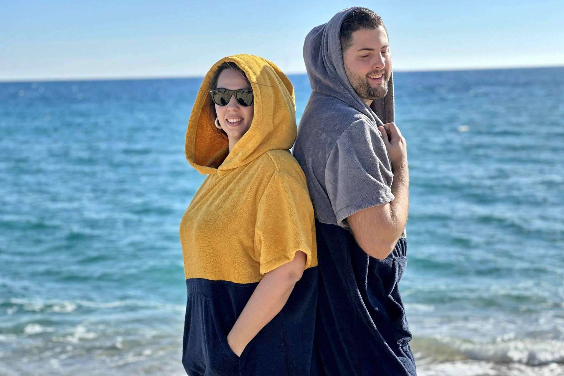 Ponchos de surf personalizados, de la mano de Grupo Rotex