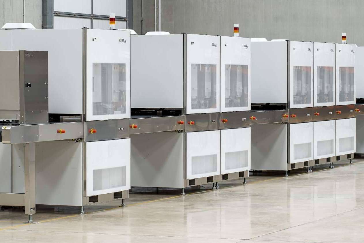 KERAjet presenta su innovador sistema de impresión de cerámica digital en SIMA