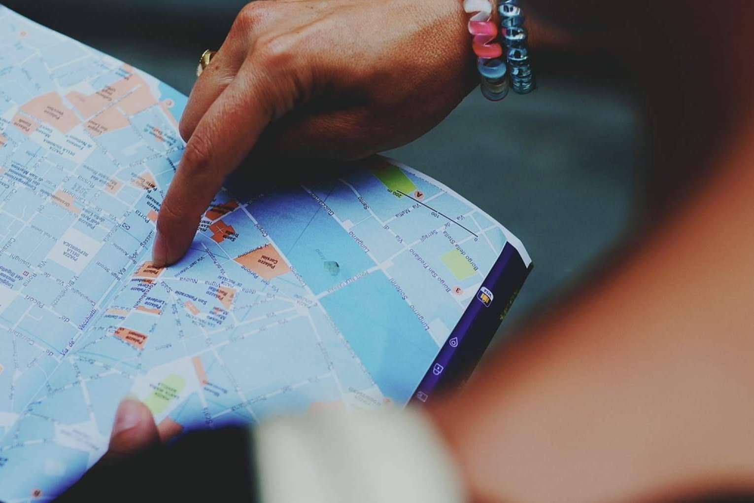 Obtener ingresos extra con el Programa de Afiliados de Yoorney para recomendar tours