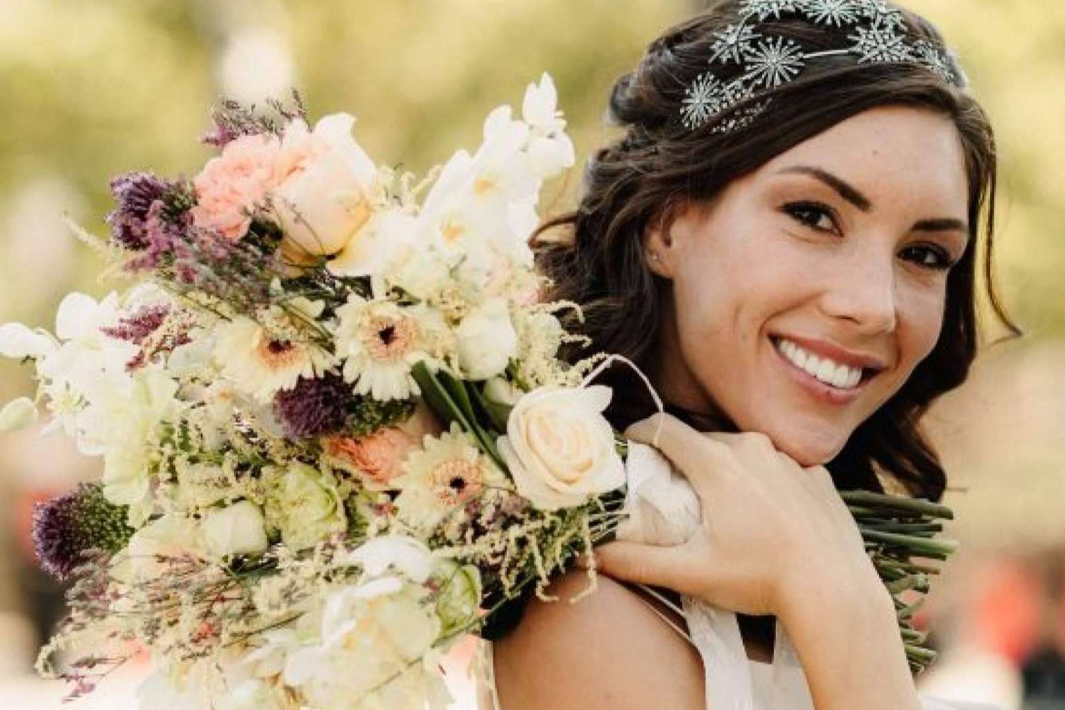 El amor es para siempre con las flores preservadas de Flores Akita