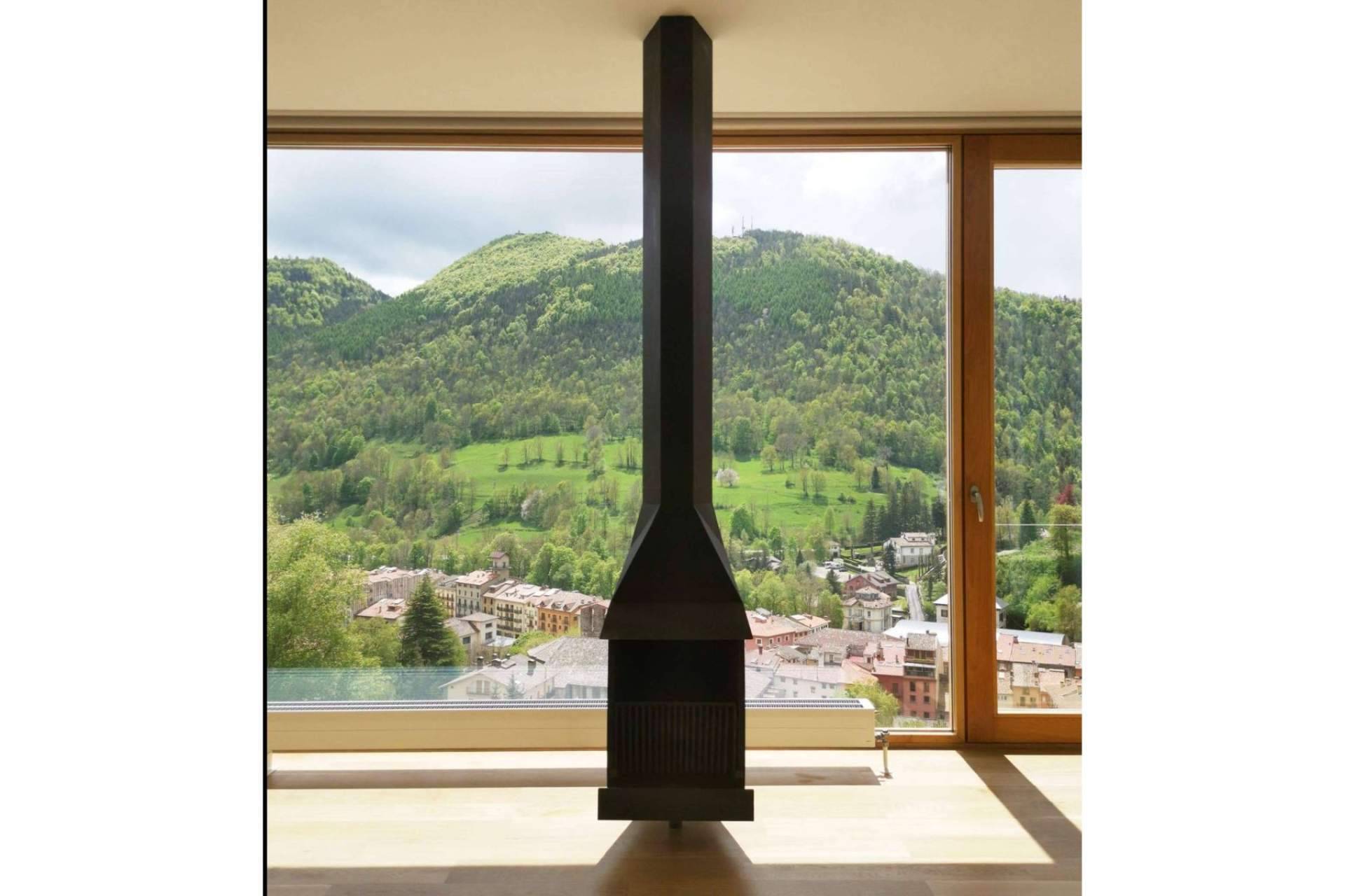 Una solución para espacios reducidos, la Chimenea Capilla de DAE