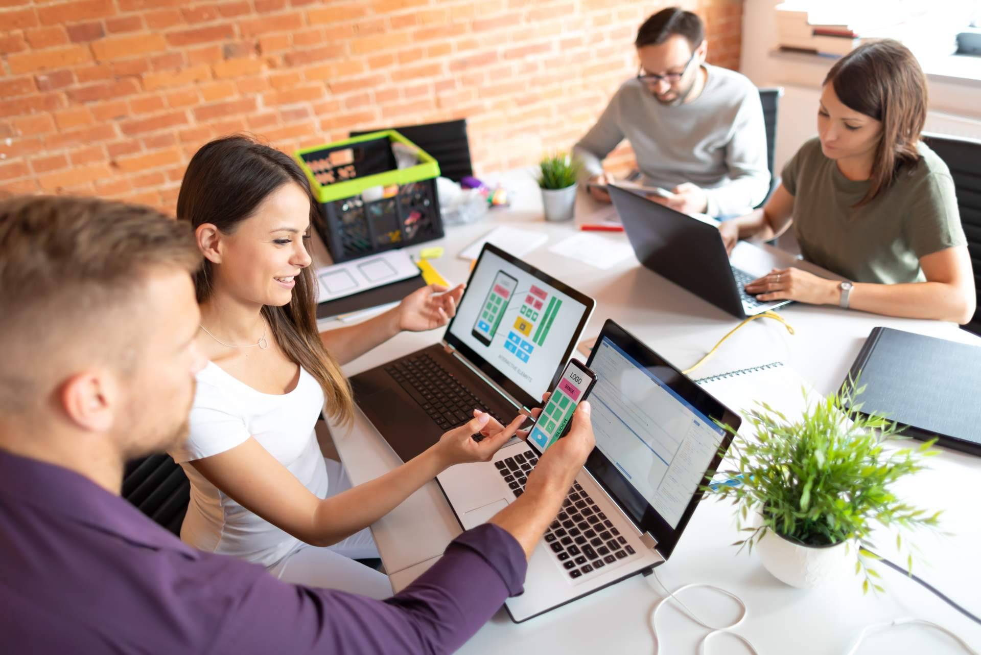 La empresa Nomascode ayuda a compañías y startups a desarrollar aplicaciones móviles y web de manera rápida, con un diseño adecuado y a un coste mínimo