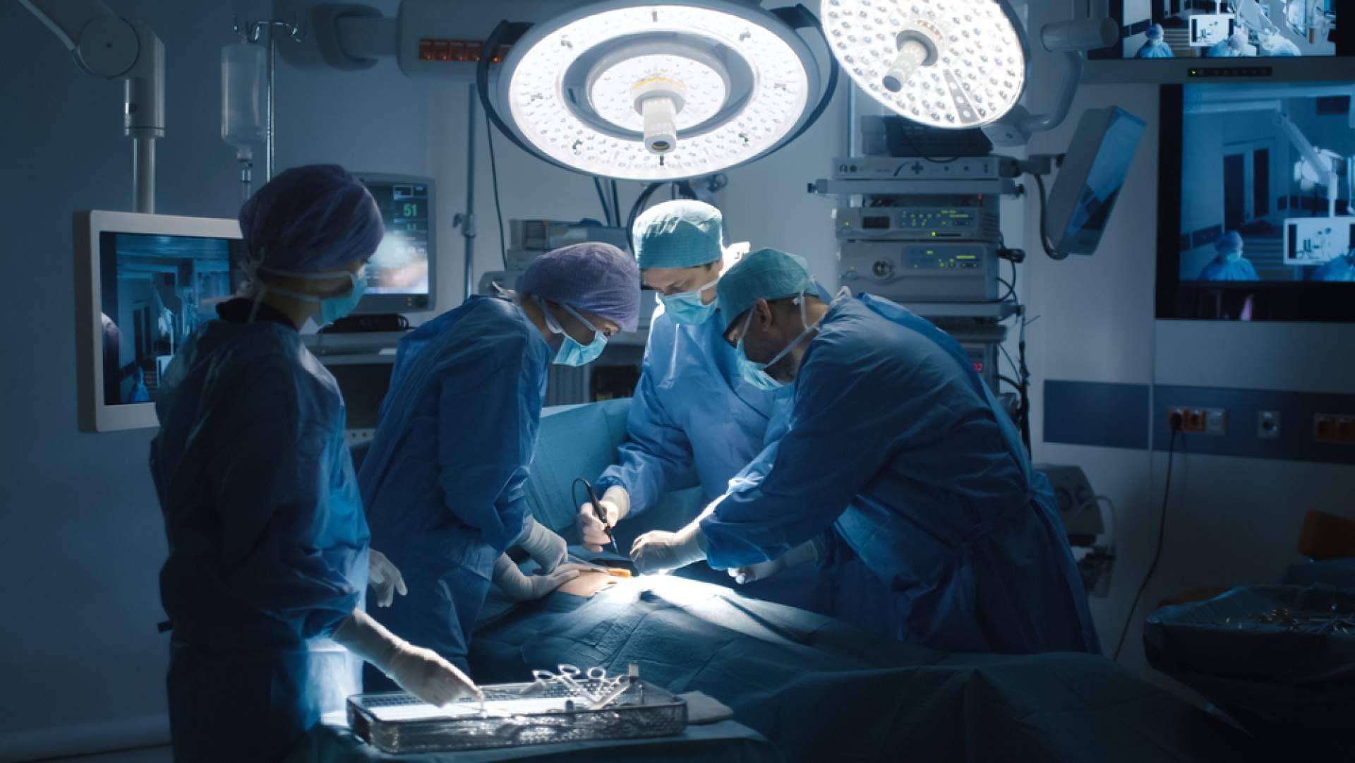 Entrevista al Dr. Javier Martínez Pascuas, un experto en cirugía general y digestiva en Barcelona