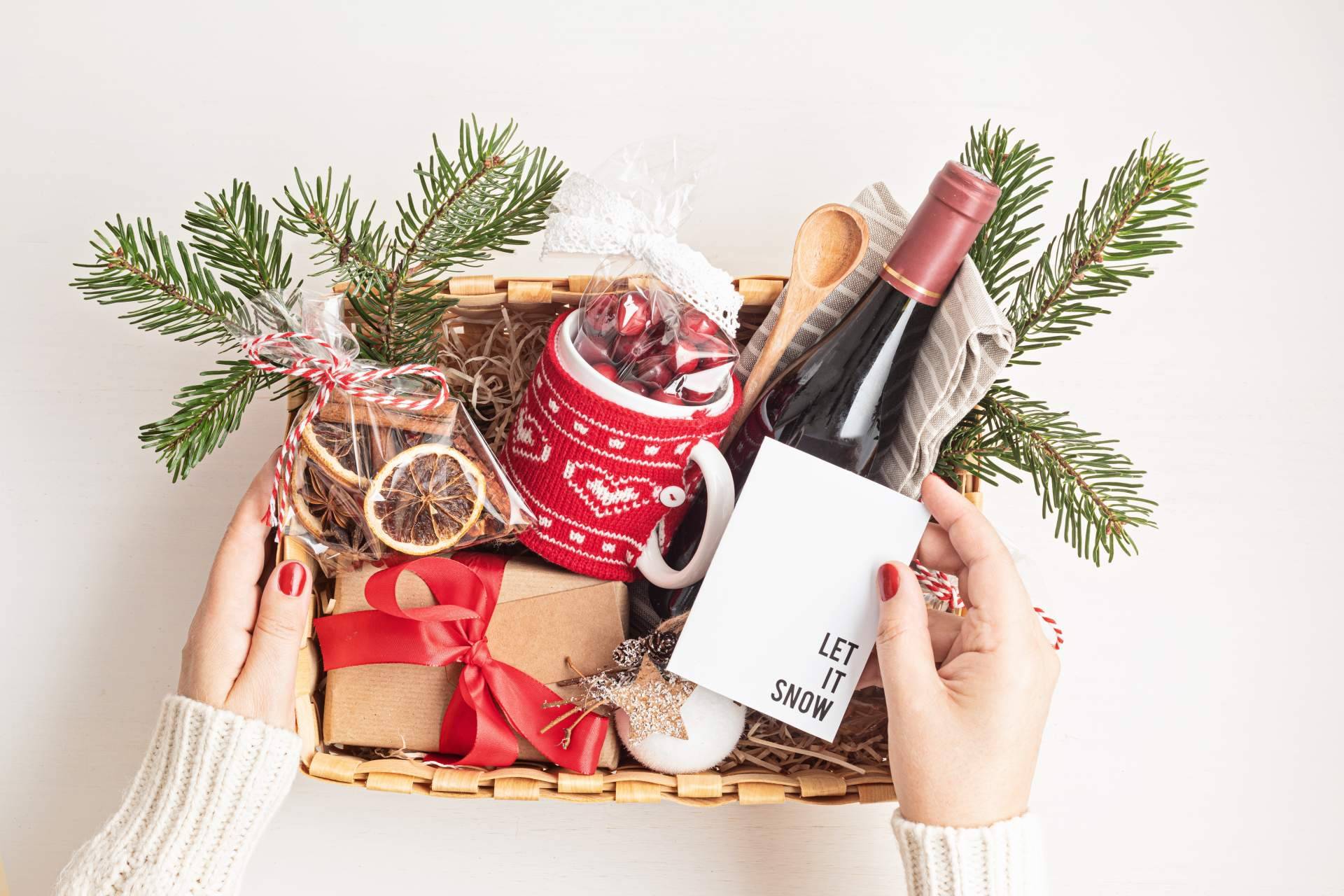 ¿Por qué es importante entregar regalos corporativos en un negocio?, por Carandre