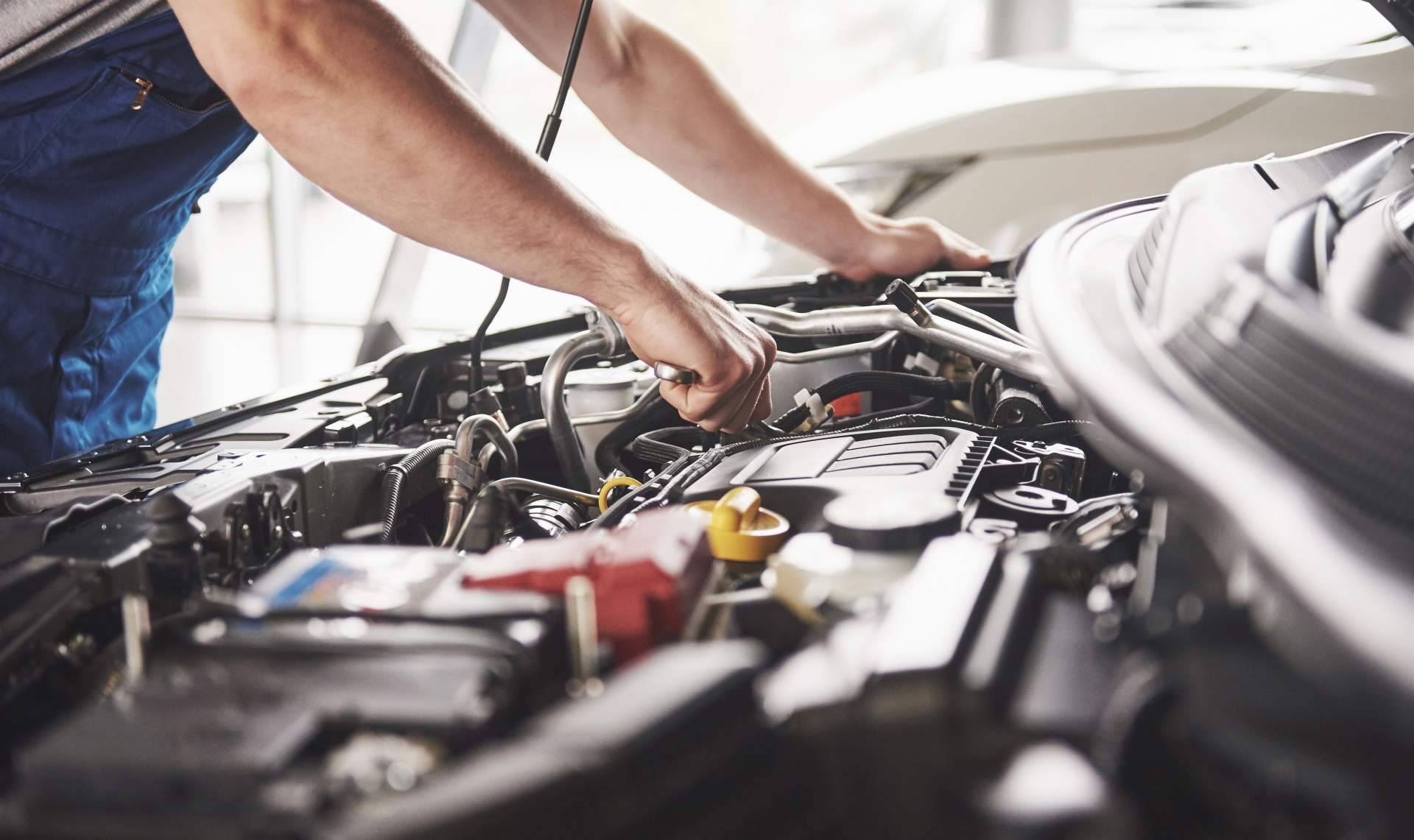 ¿Dónde encontrar piezas de desguace garantizadas a precios asequibles? Motor y Caja