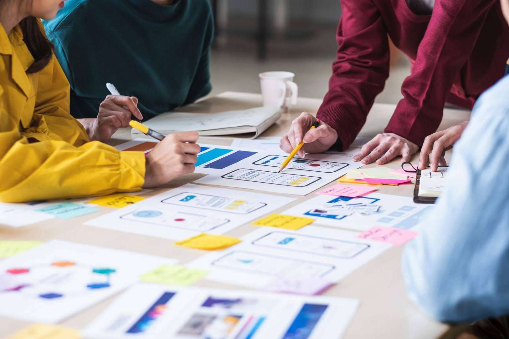 Innovación y calidad en servicios UX-UI para sitios web y aplicaciones, ofrecido por Kromáticos