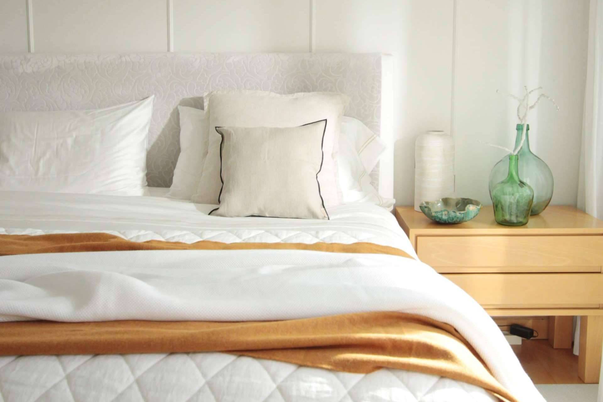 Un ambiente de descanso especial con la ropa de cama de Loani Custom