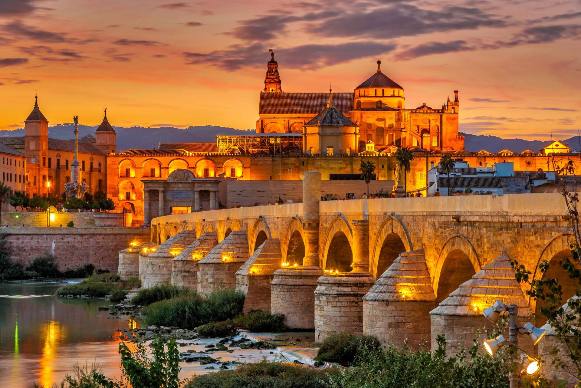 Motivos para alojarse en la Pensión Hospedería Lucano, ubicada en pleno centro histórico de Córdoba