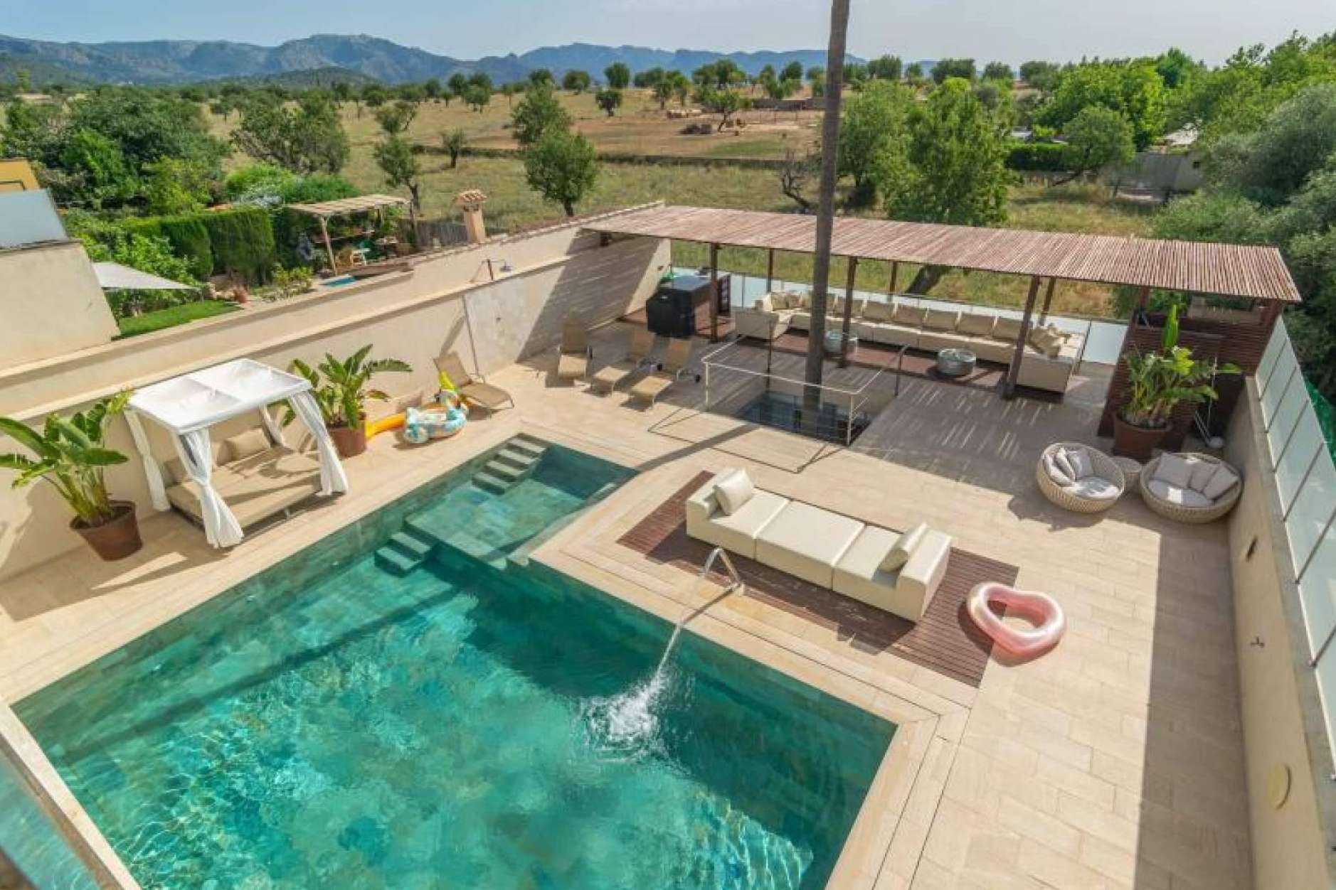 Vacalia presenta su oferta de casas vacacionales en Mallorca