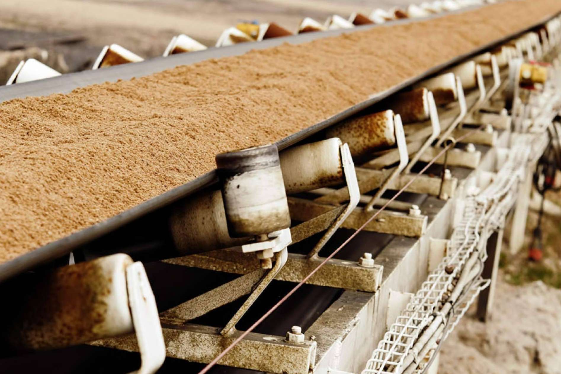 Encontrar cintas transportadoras industriales de máxima calidad fabricadas a medida para empresas, con Domfesa