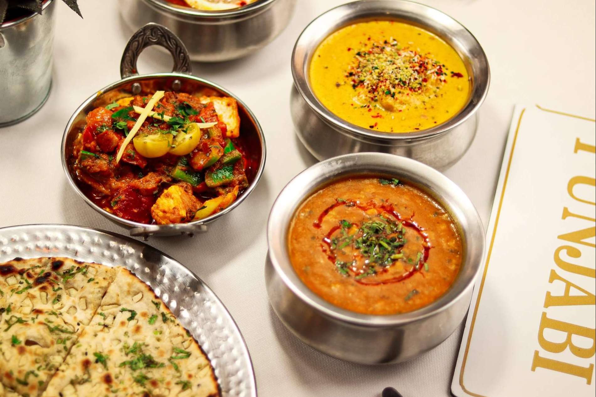 Ahora también se puede disfrutar en la Gran Vía de Madrid del restaurante cuya carta ha sido elaborada por la ganadora de Master Chef India ofrece un menú degustación por solo 31 €