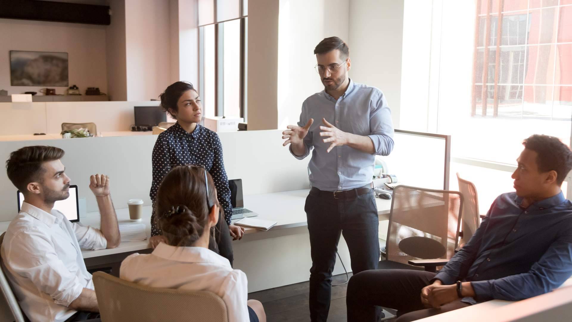 5 estrategias efectivas de ChVmpion Mind para combatir la desmotivación laboral