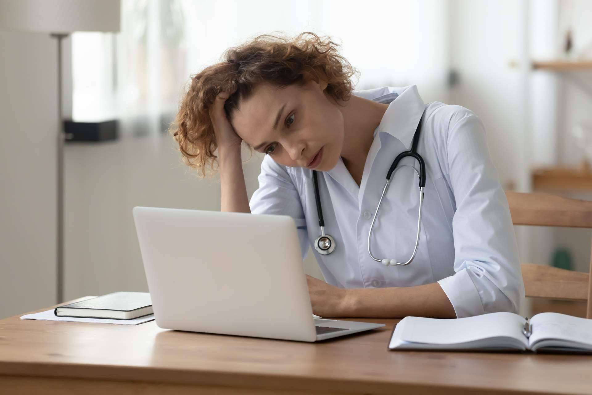 El servicio eeMindful, diseñado para las personas que requieren un terapeuta o profesional de la salud de presencia digital