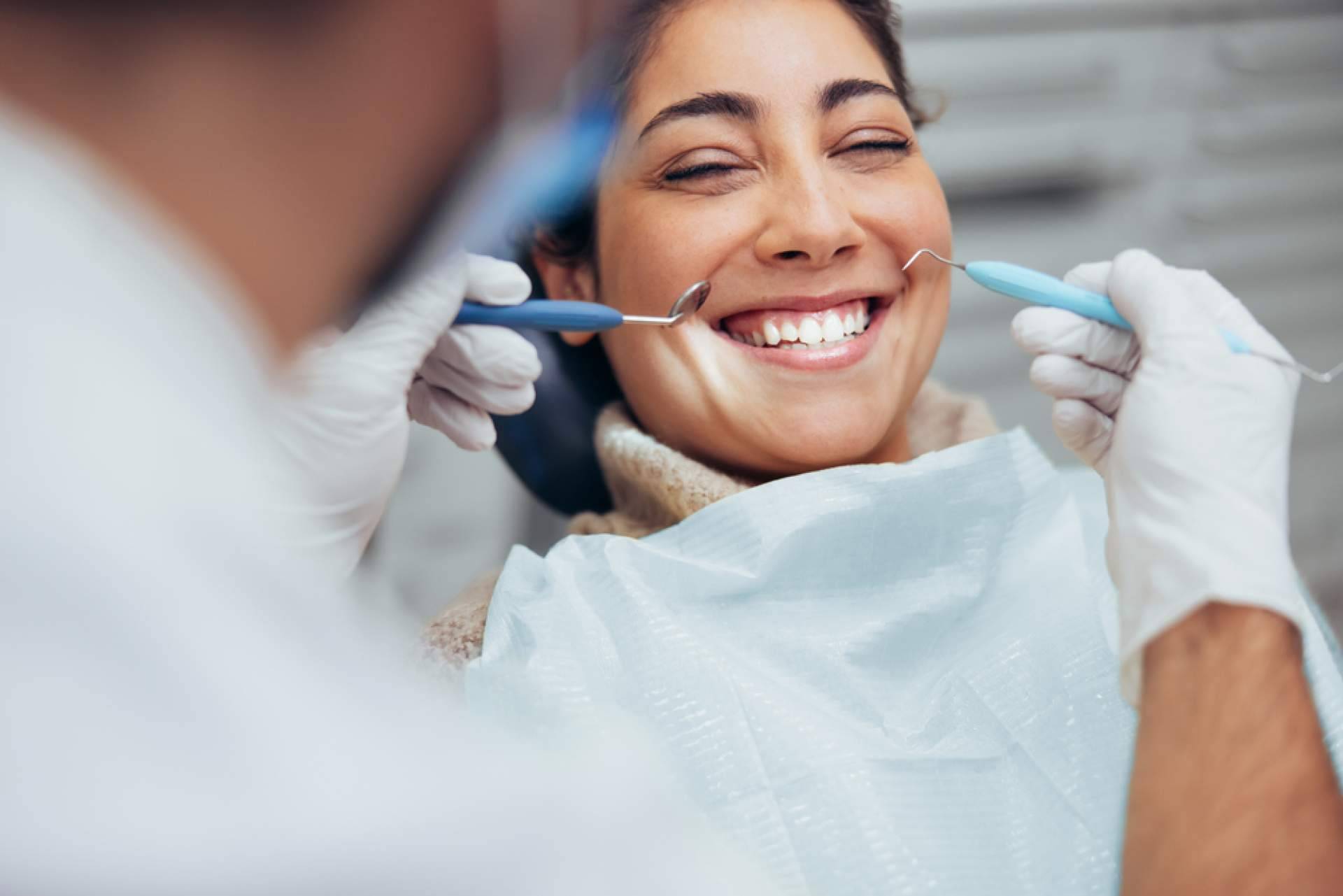 ¿Qué hay que tener en cuenta al escoger una clínica de estética dental?
