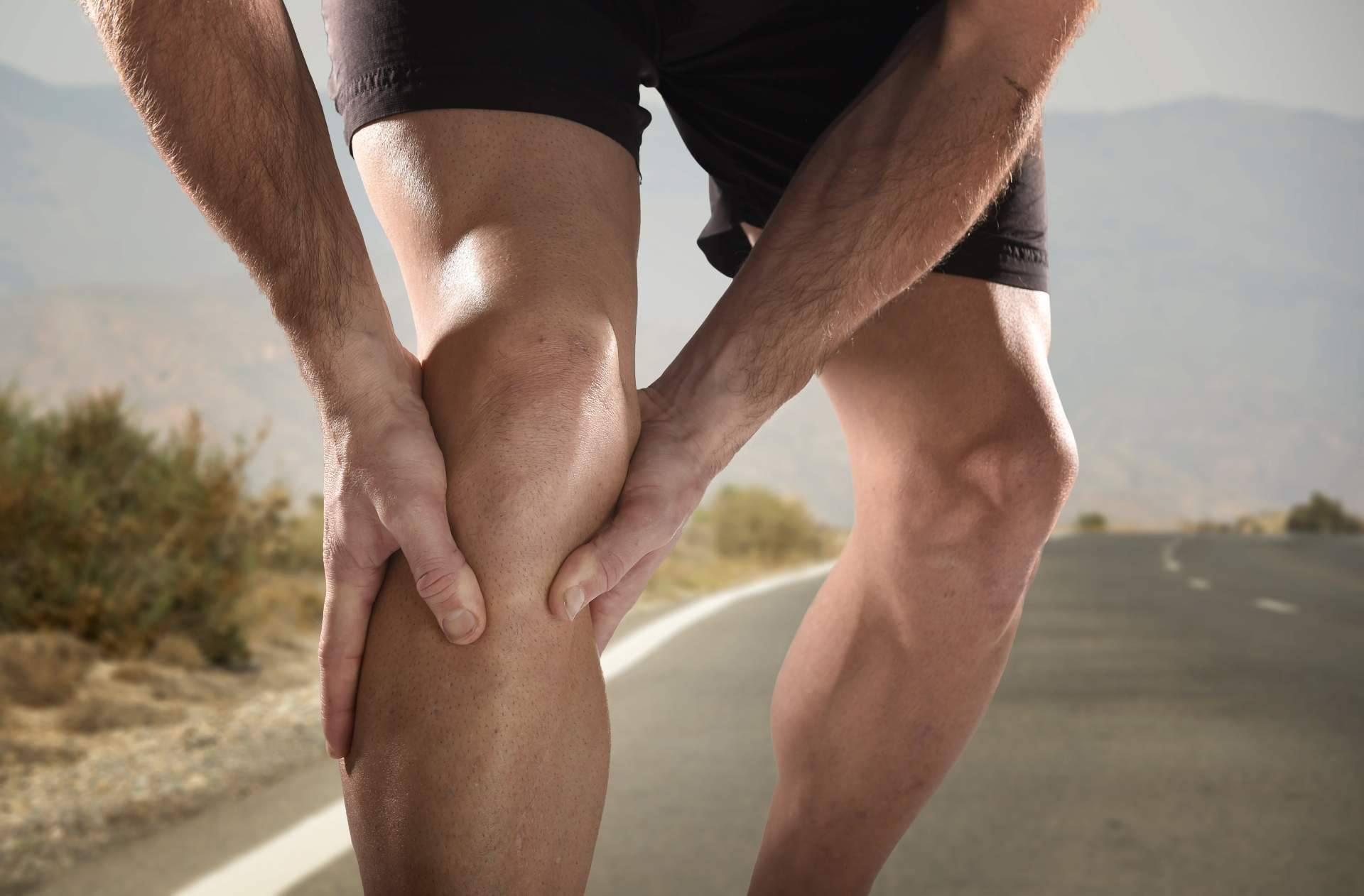 ¿Cuáles son los servicios del Dr. Miguel Romero para tratar lesiones de ligamento colateral interno?