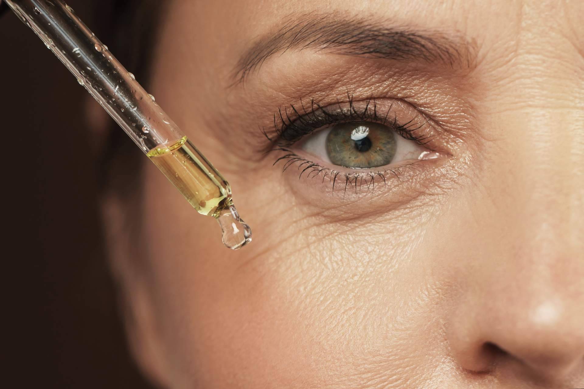 ¿Cómo combatir las primeras señales del envejecimiento con el Súper Sérum 10 Antiedad de Nuxe?, por La Parafarmacia del Puerto