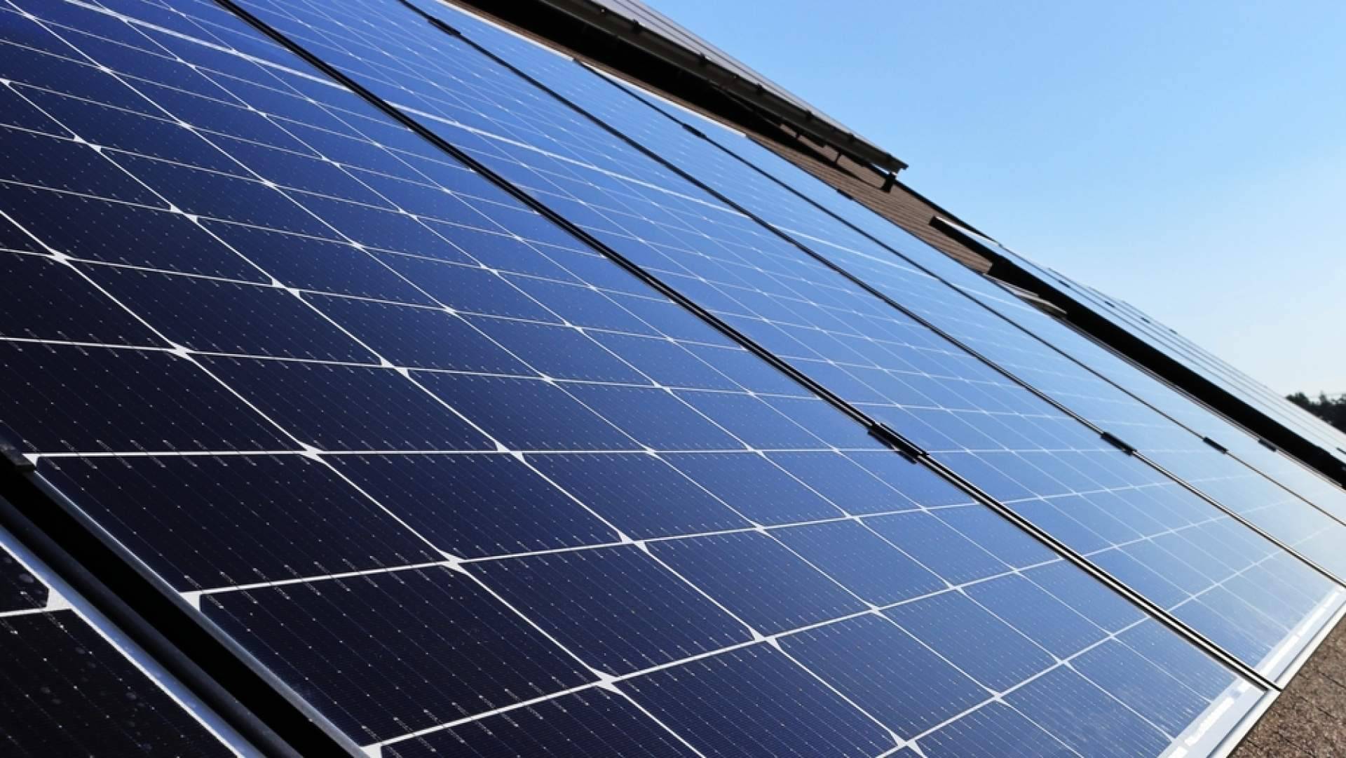 ¿Cuánto cuesta instalar placas solares?, con ISF