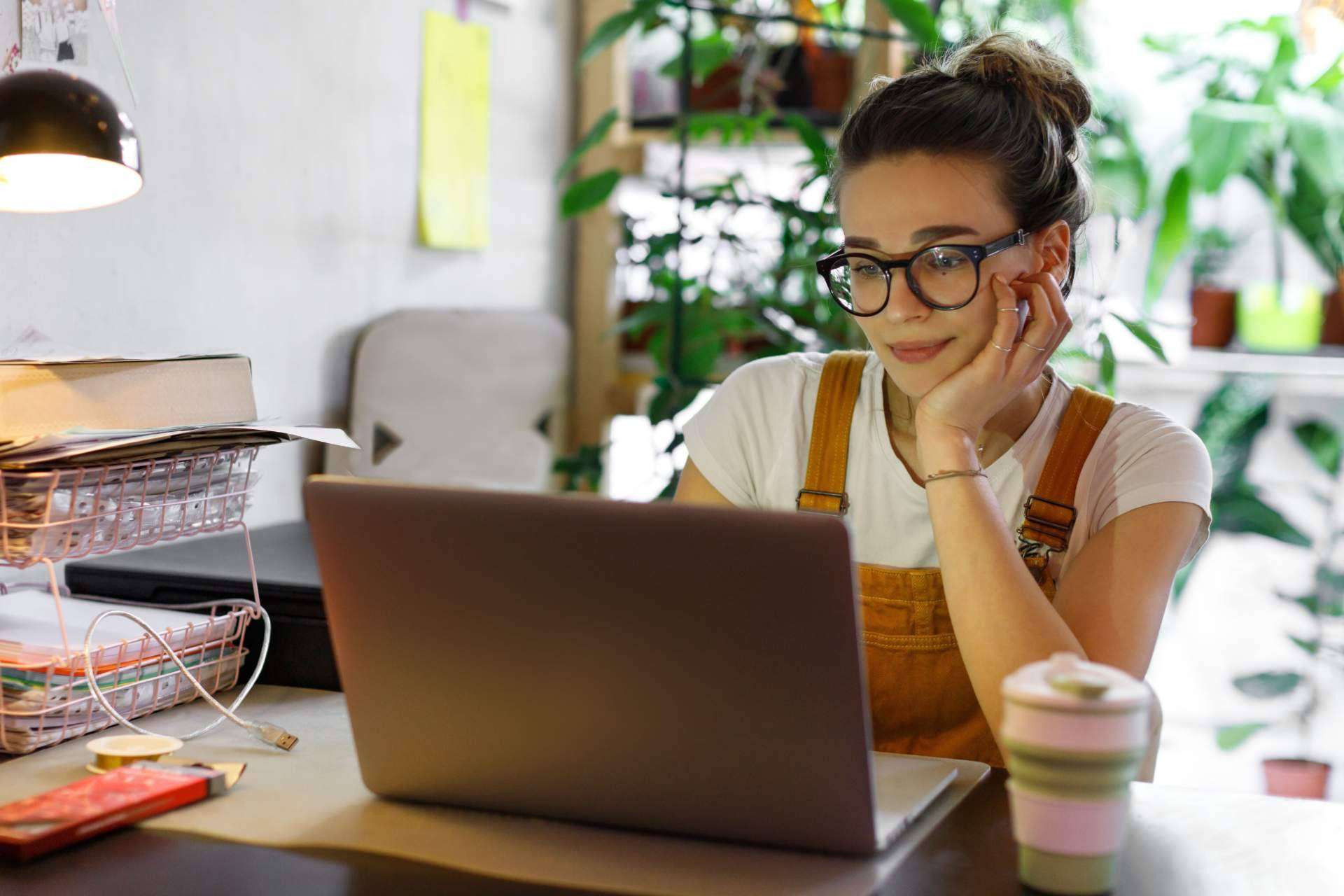 ¿Dónde y qué compran online los españoles este 2023? según 7mejor.top