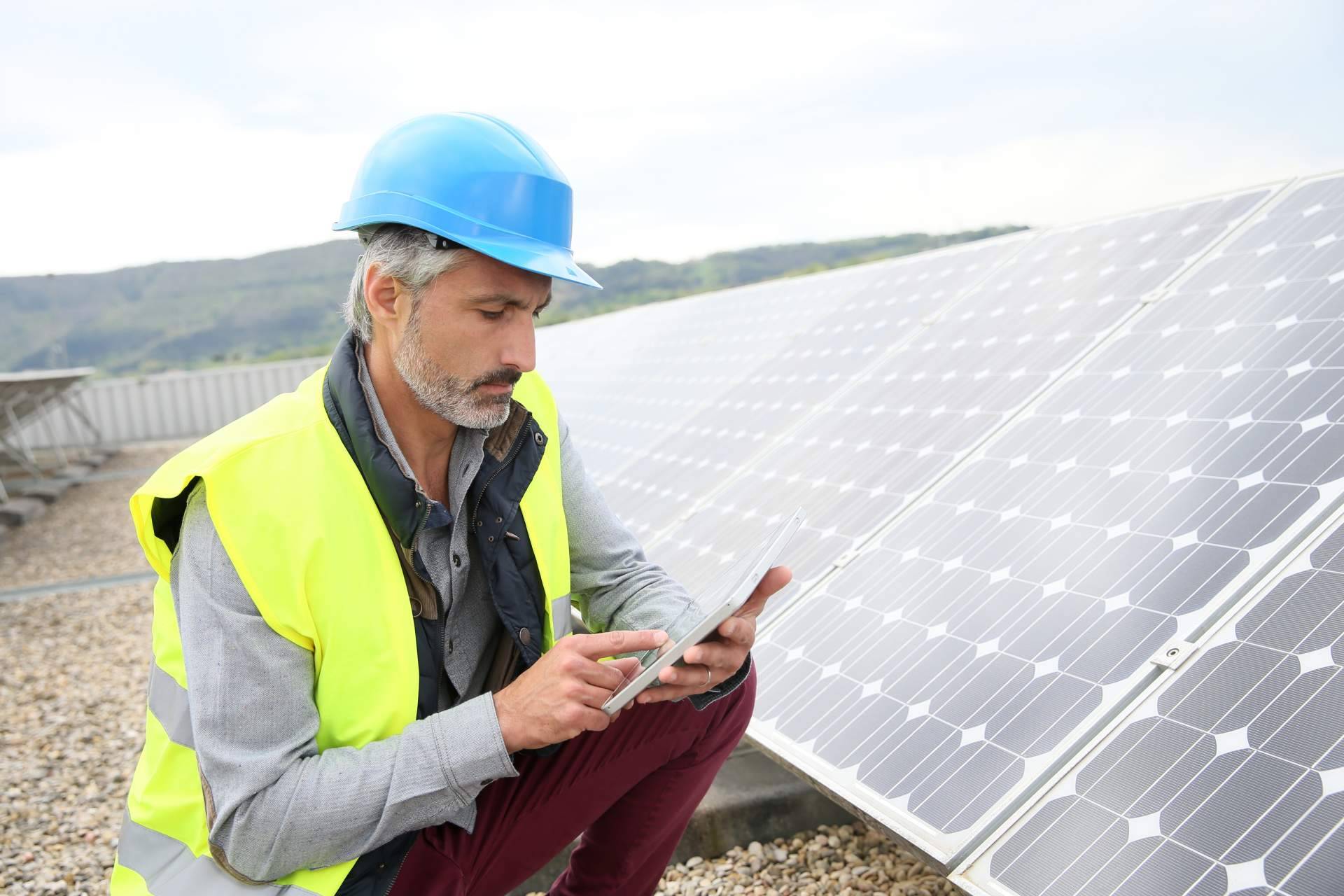 ¿Qué se tiene que tener en cuenta cuando se instalan placas solares?
