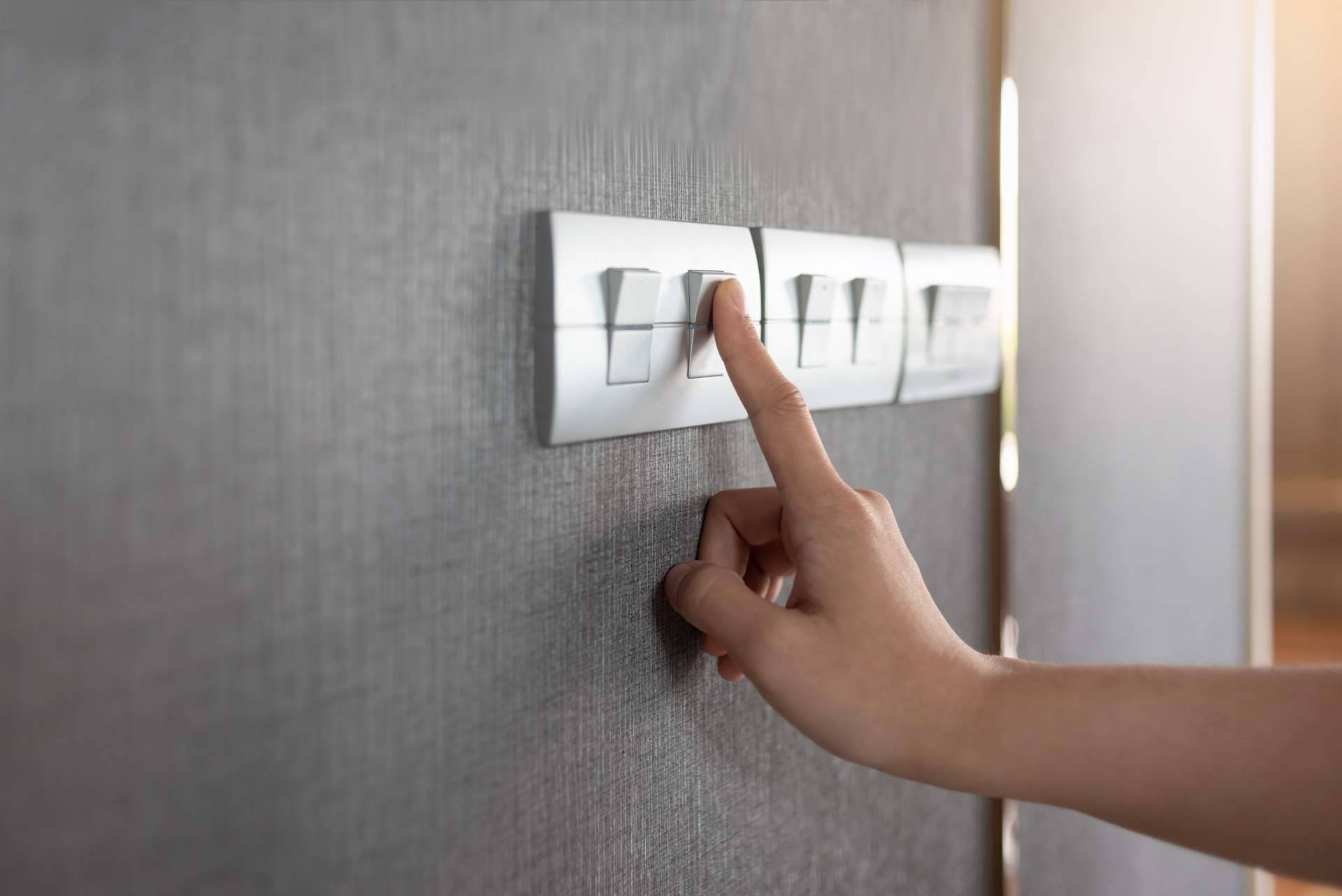 Cómo ahorrar en la factura de luz en España; la discriminación horaria puede ser la clave