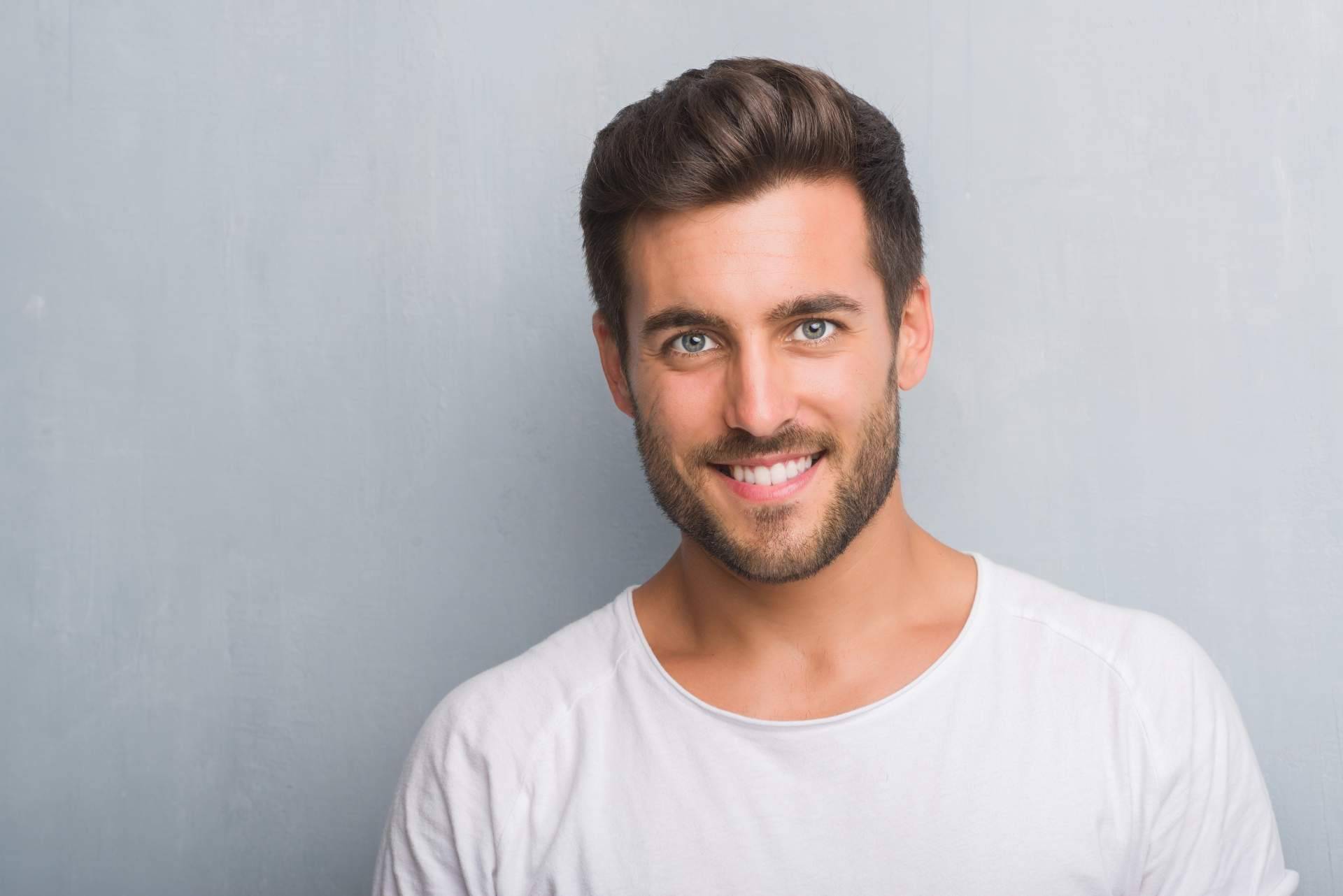 Cuáles son los beneficios de los implantes dentales de la Clínica Dental Agudo Rosa