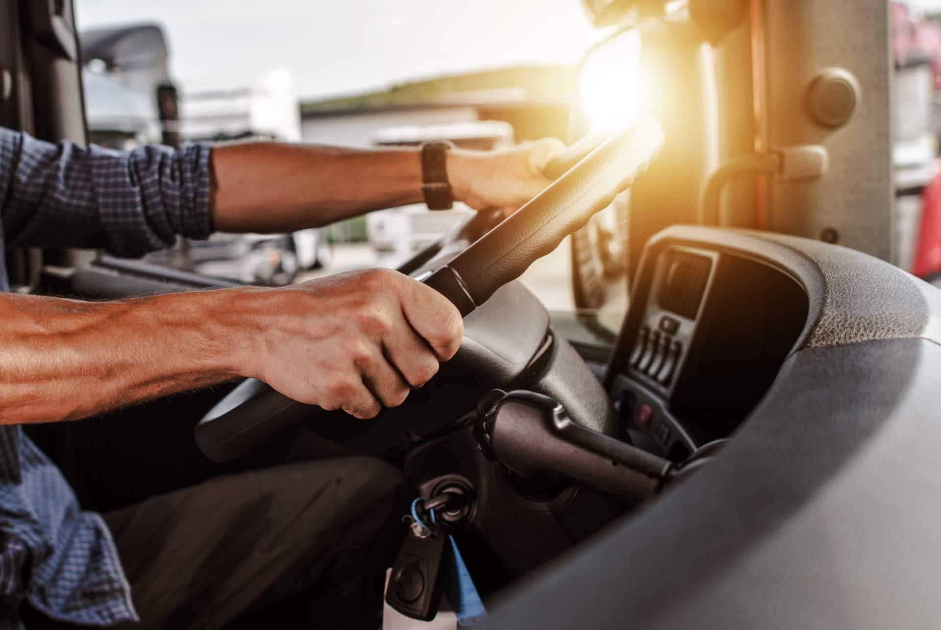 ¿Cómo ayuda Transportes Bara a los transportistas a realizar su trabajo de manera práctica y con la menor preocupación posible?