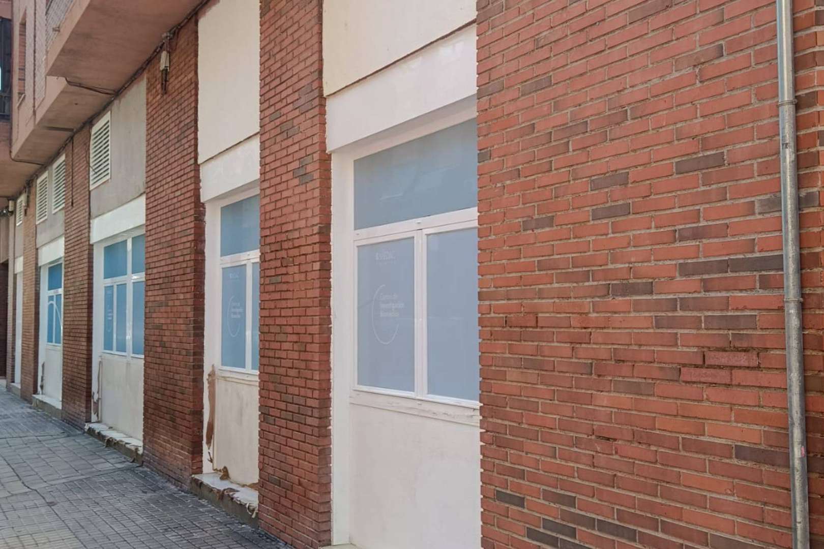 Limpieza con vapor a alta presión, la técnica innovadora de la empresa Galvan Lacados para comunidades y edificios de viviendas