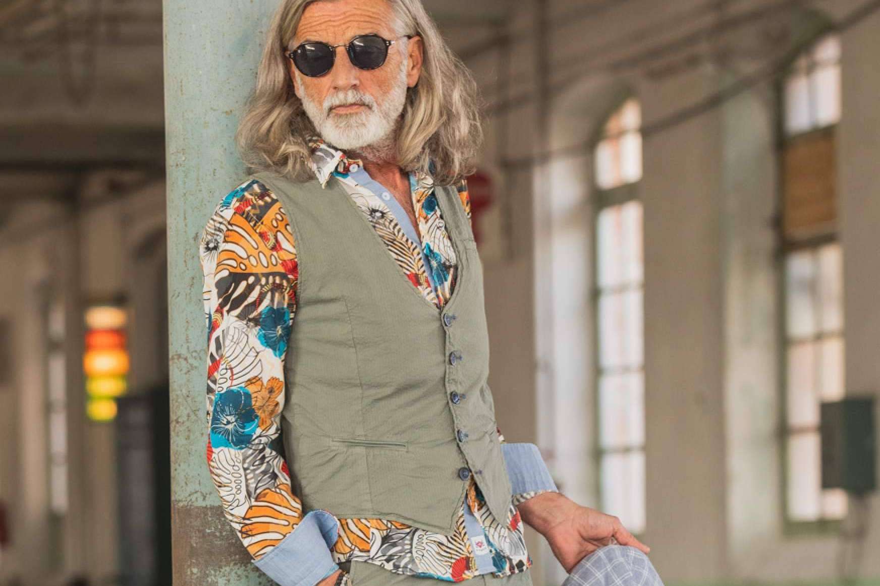 Aragaza presenta su amplio catálogo de camisas estampadas