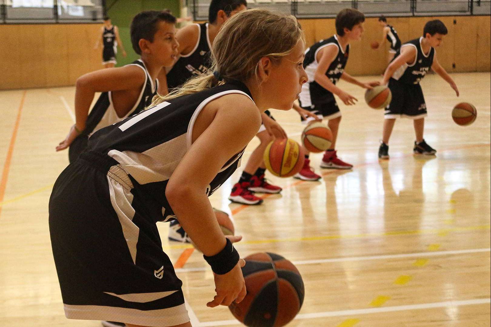 Potenciación de la formación de los jugadores de baloncesto de la mano de ITW Sports