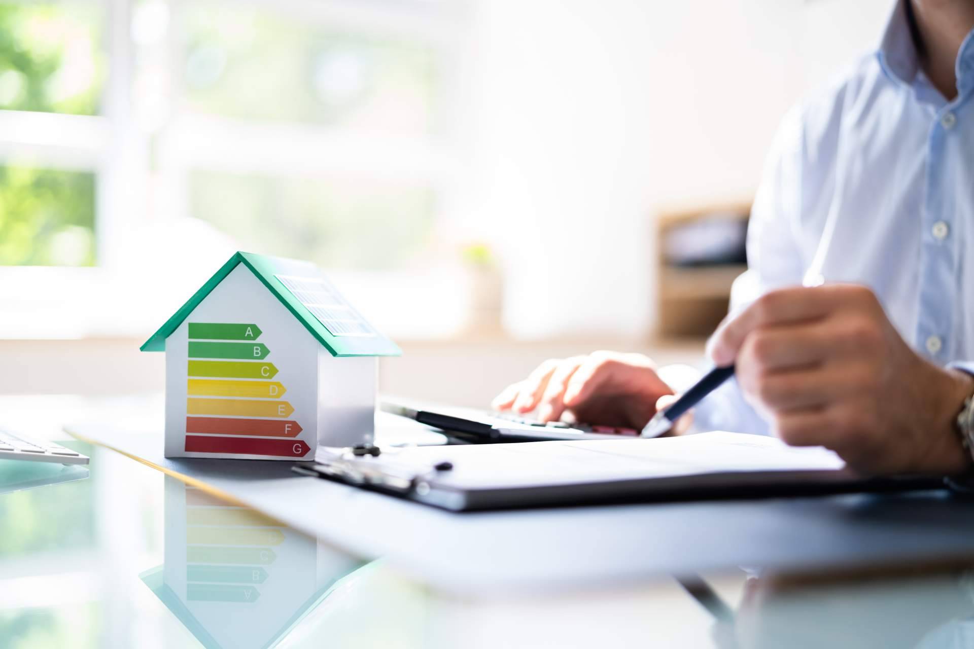 Energybox y su equipo de asesores energéticos especialistas en gas y luz